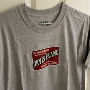 NWOT! Orvis Men’s T-shirt. Gray shirt sleeve. Size Large